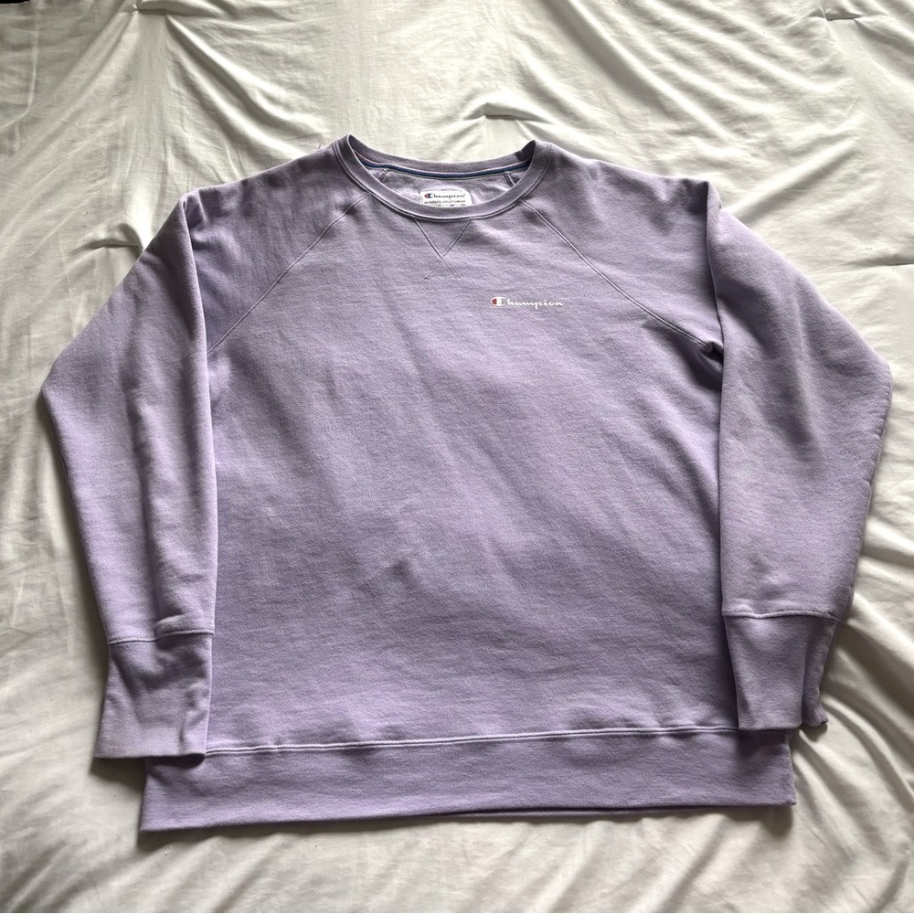 champion crewneck, light purple